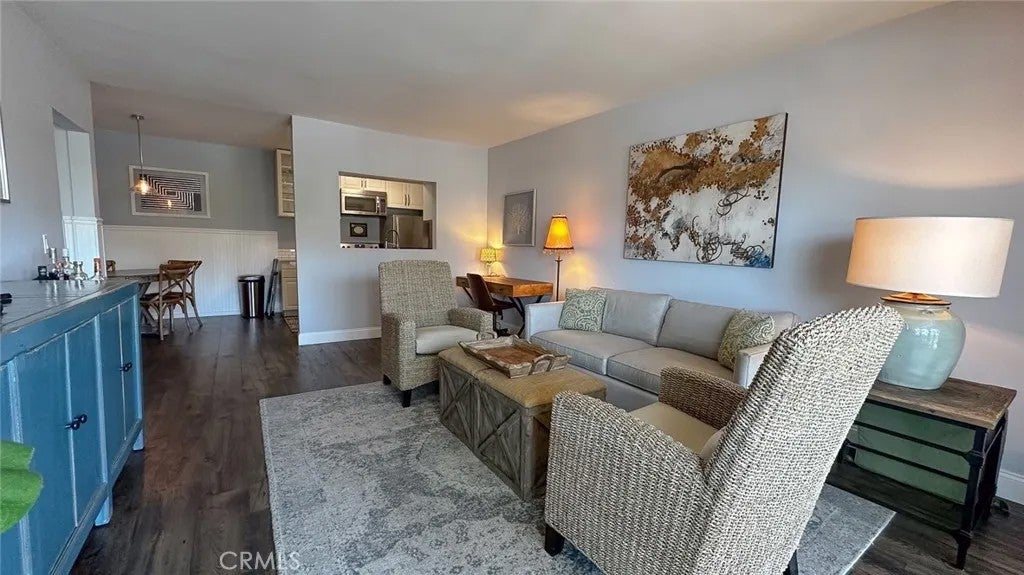 1707 Pacific Coast 507
