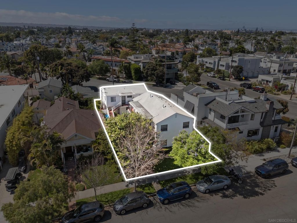 Photo of 812-20 E Ave, Coronado, CA 92118 (MLS # 260010358)