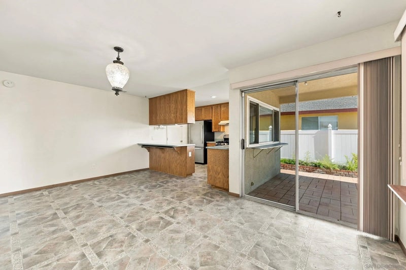 931 Eton Ct