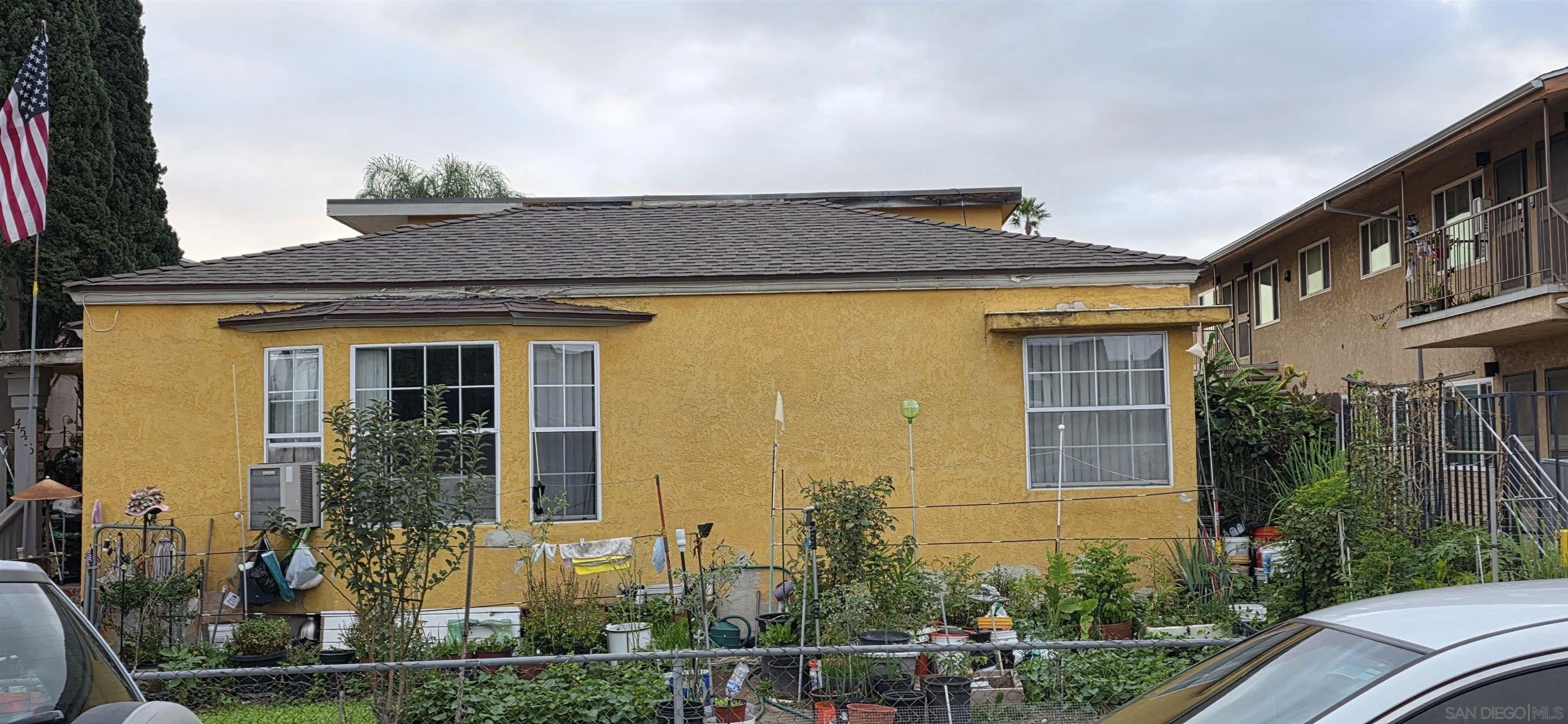 4554 - 56 Altadena Ave.