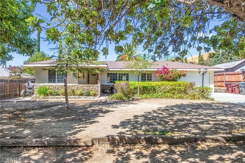 1739 N Alessandro