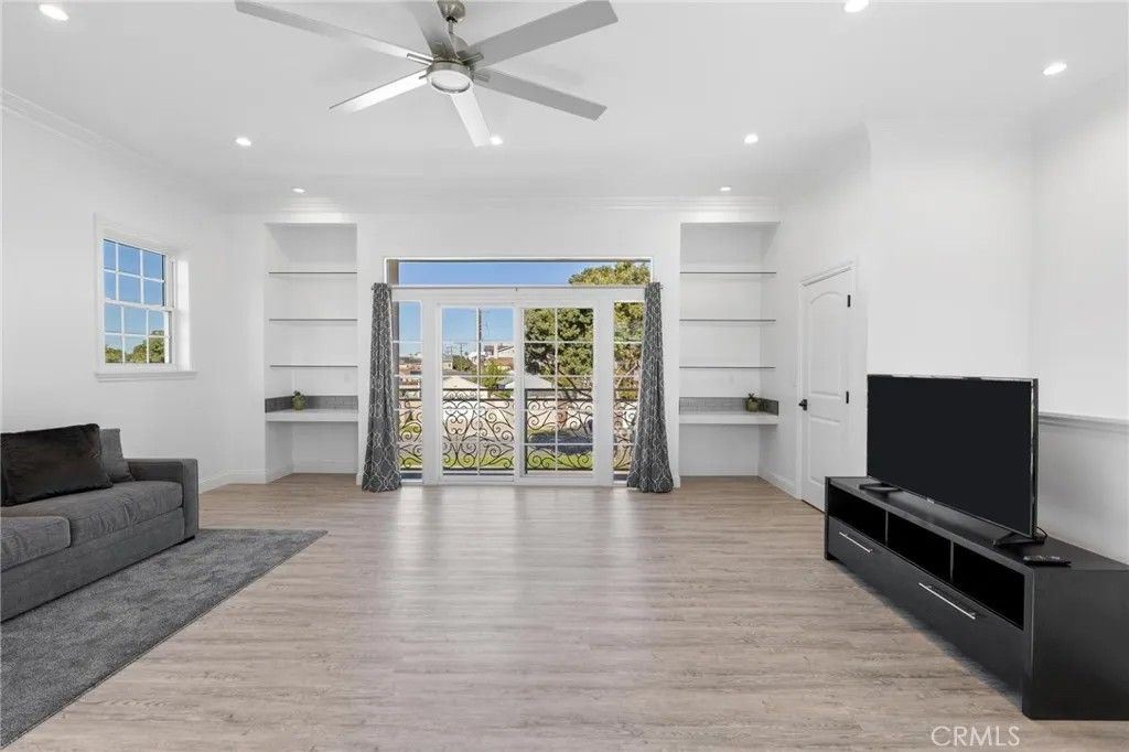 Photo of 1300 S Helberta Avenue #2, Redondo Beach, CA 90277 (MLS # SB26040013)