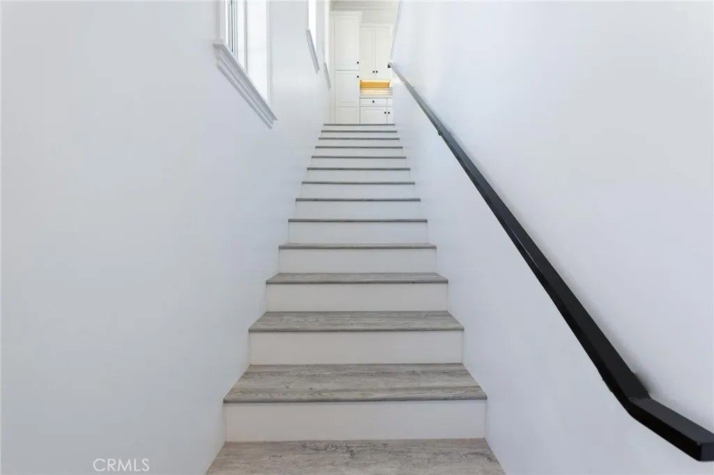 Photo of 1300 S Helberta Avenue #2, Redondo Beach, CA 90277 (MLS # SB26040013)