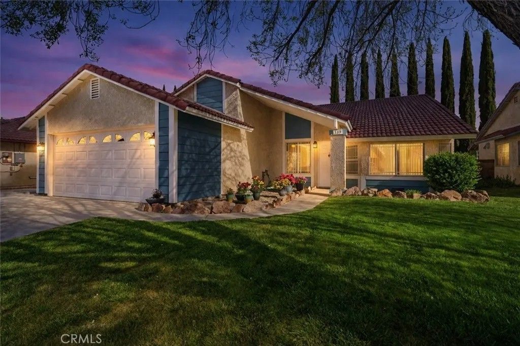 Photo of 3329 W Avenue J3, Lancaster, CA 93536 (MLS # SR26067573)