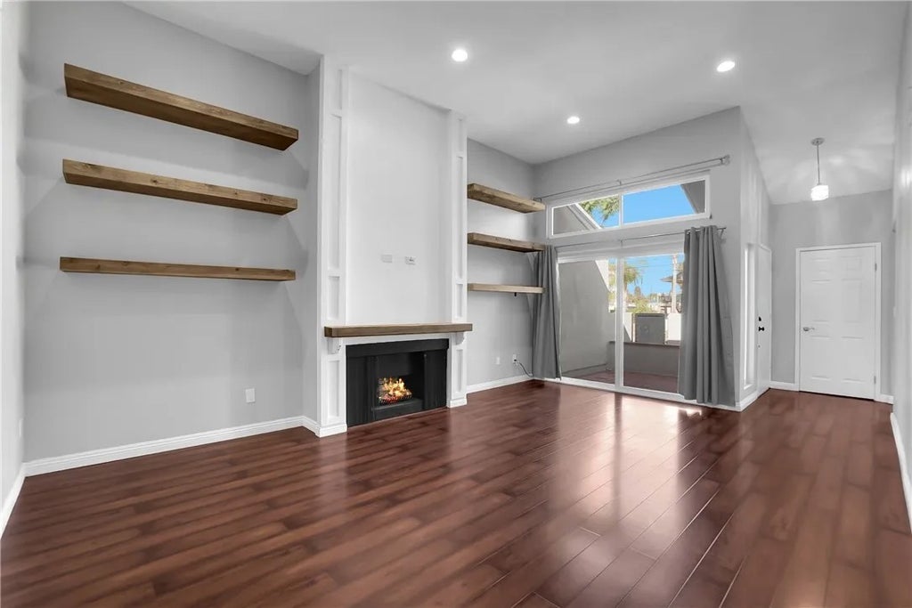 Photo of 2956 Haddonfield LOOP, Fullerton, CA 92831 (MLS # OC26197788)