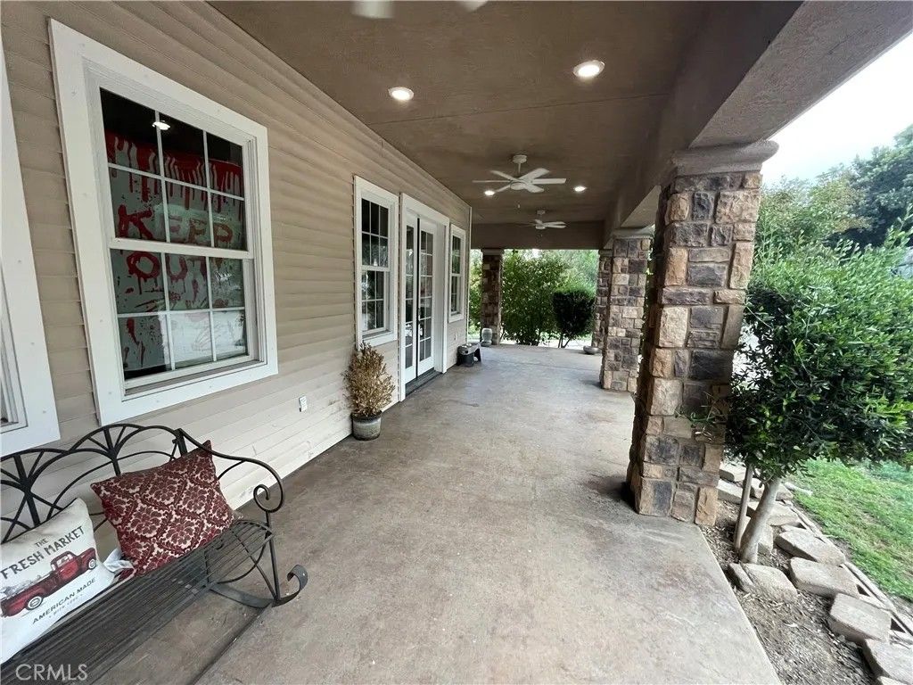 Photo of 25452 Edna Rd, Murrieta, CA 92562 (MLS # OC26006265)