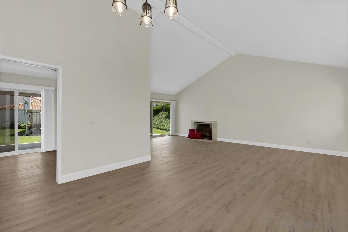 12631 Paseo Del Verano 64