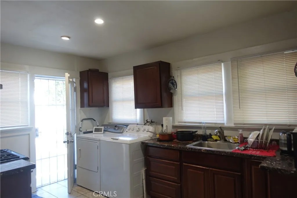 622 W 2nd Street