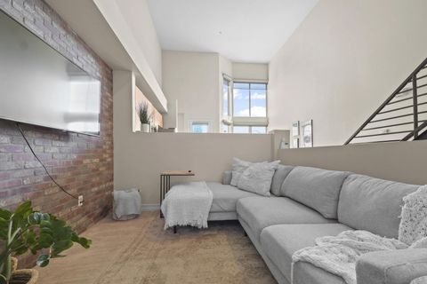 Tiny photo for 1465 C St #3617, San Diego, CA 92101 (MLS # 250038836)