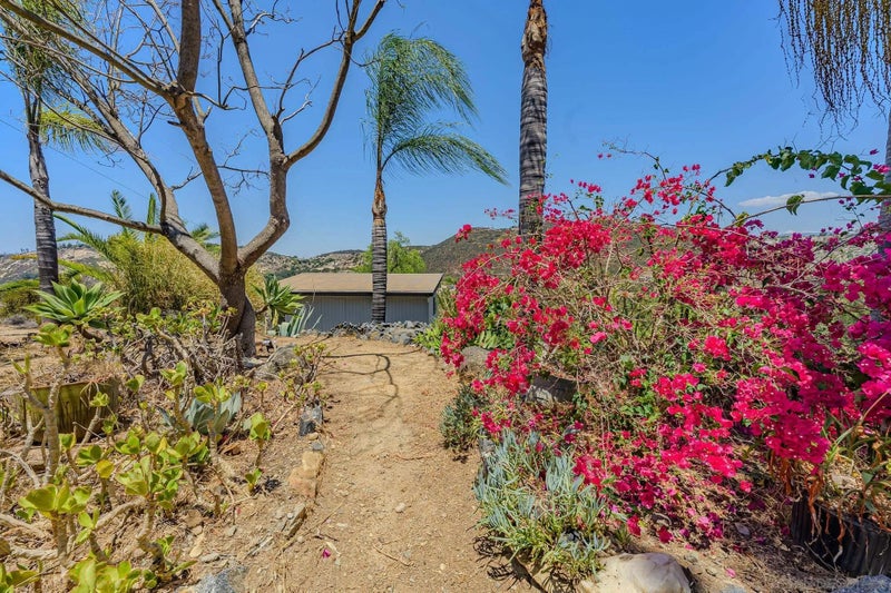 14949 Woods Valley
