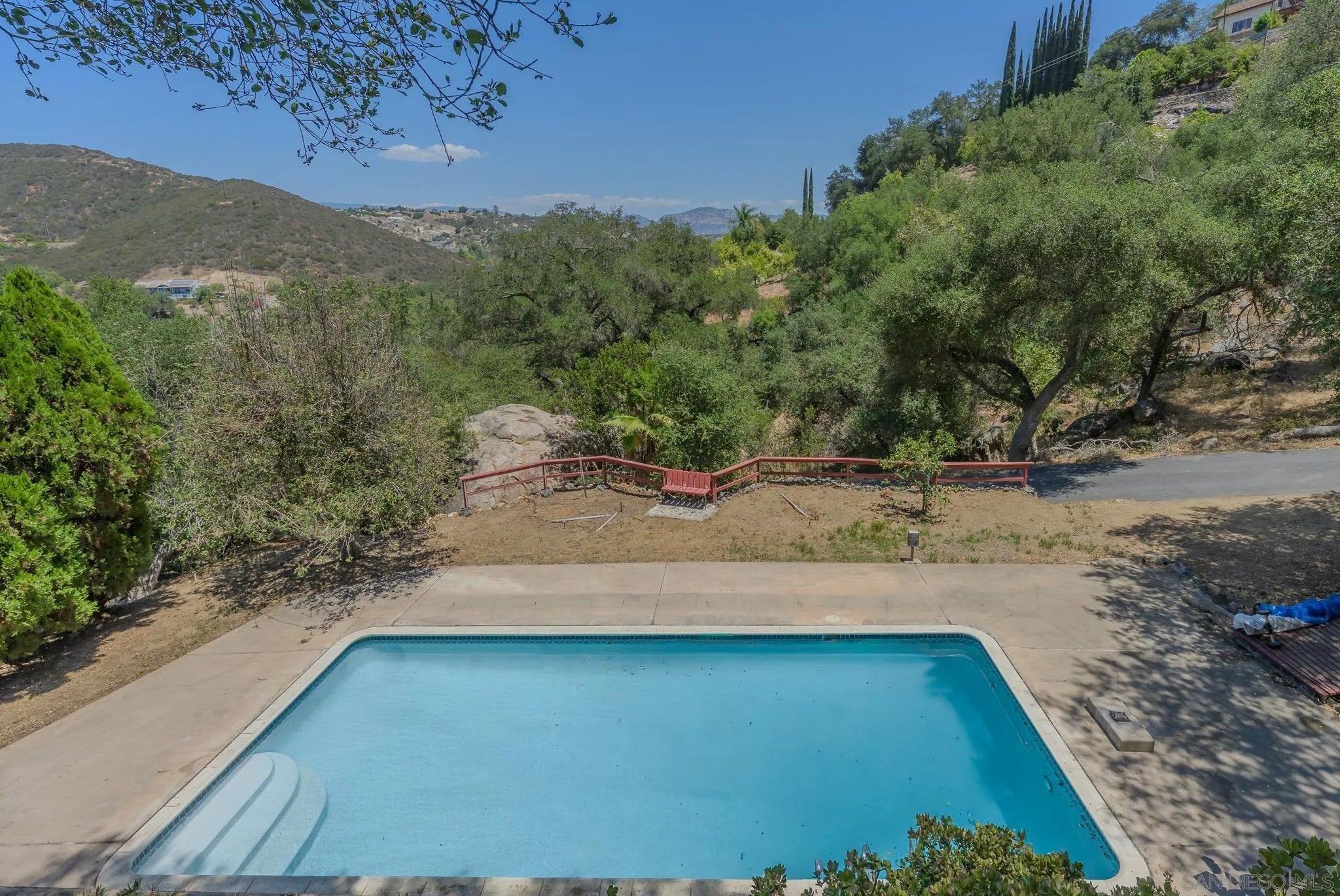 14949 Woods Valley