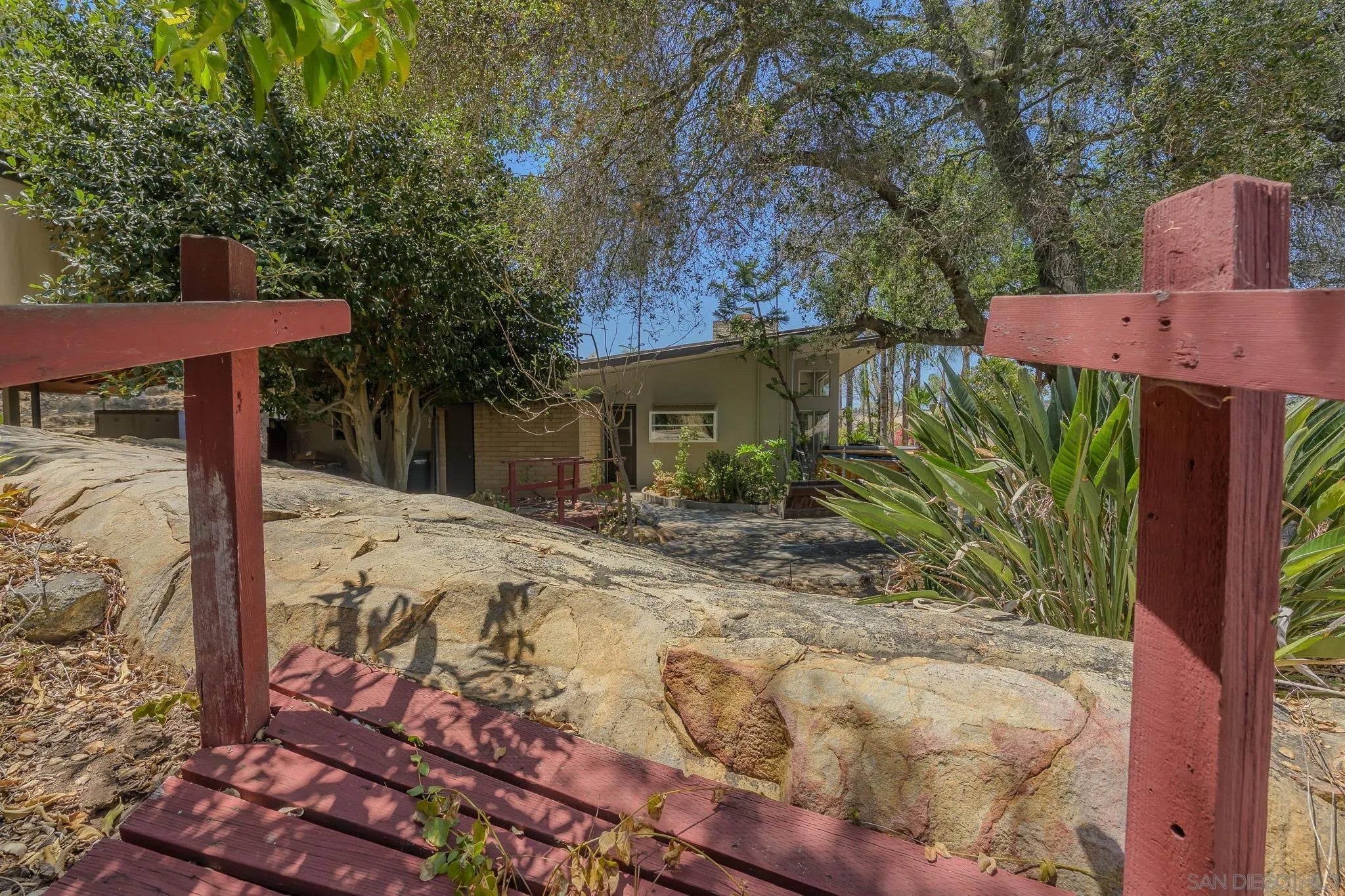 14949 Woods Valley