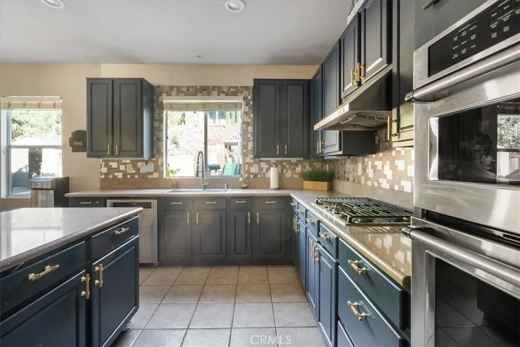 Photo of 13040 Angeles Trail, Sylmar, CA 91342 (MLS # SR26073067)