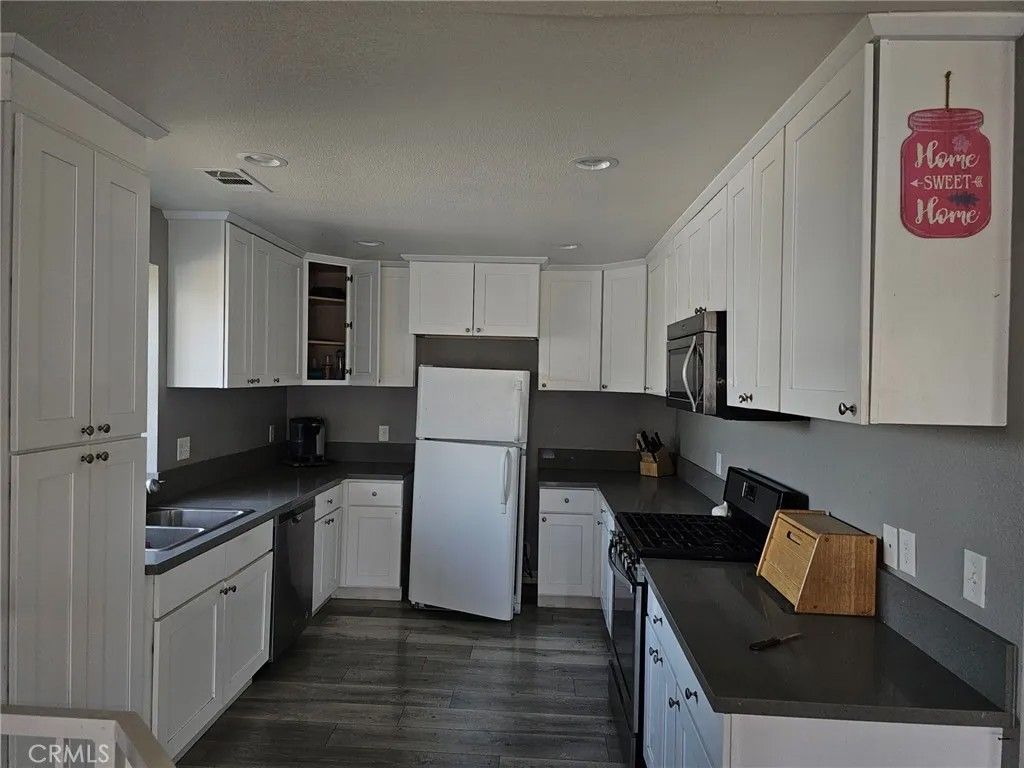 Photo of 466 Edgerton Dr, San Bernardino, CA 92405 (MLS # IG25258801)