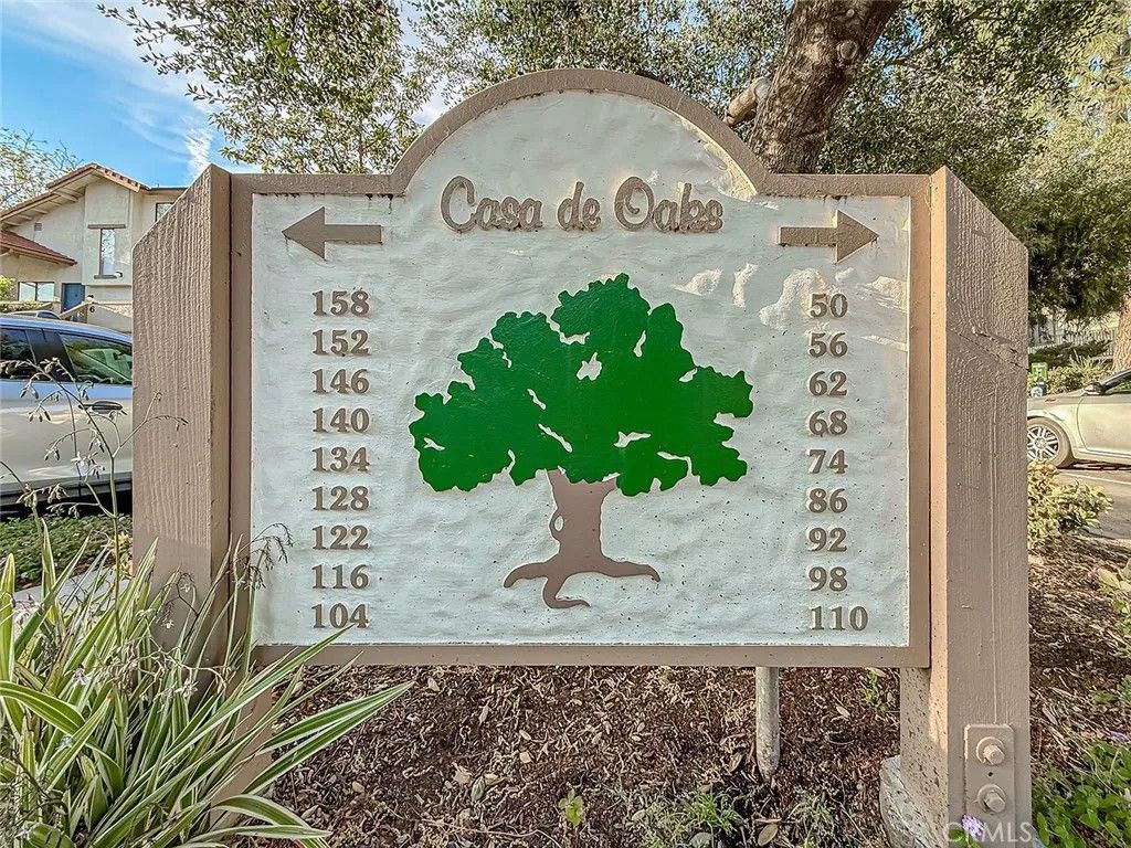 Photo of 152 Maegan Place #8, Thousand Oaks, CA 91362 (MLS # SR26057405)