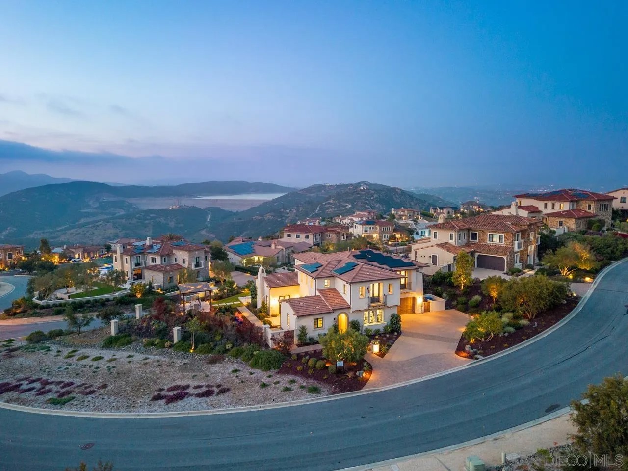 8632 Via Rancho Cielo