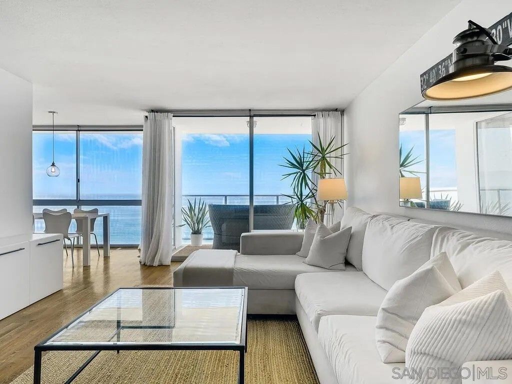 Photo of 1760 Avenida del Mundo #1205, Coronado, CA 92118 (MLS # 250037971)