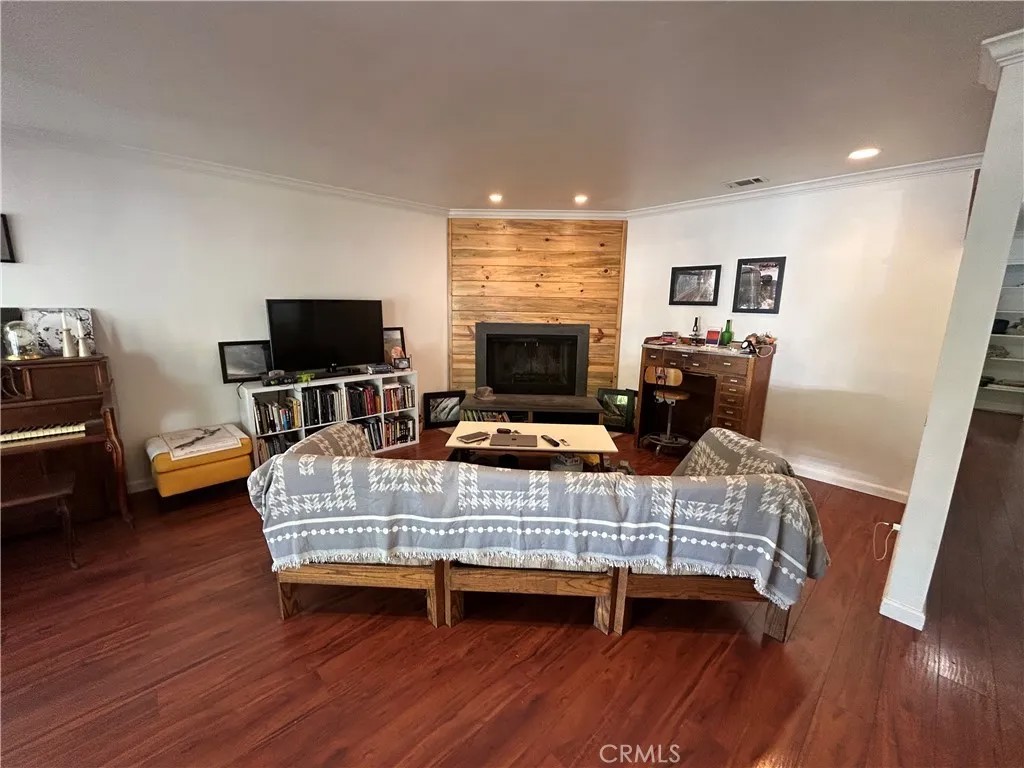 309 Camino Lobo