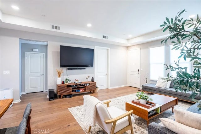 616 Trailblaze, Irvine