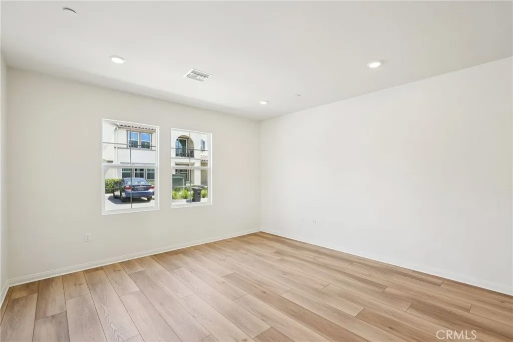 4282 S Hermosa Paseo