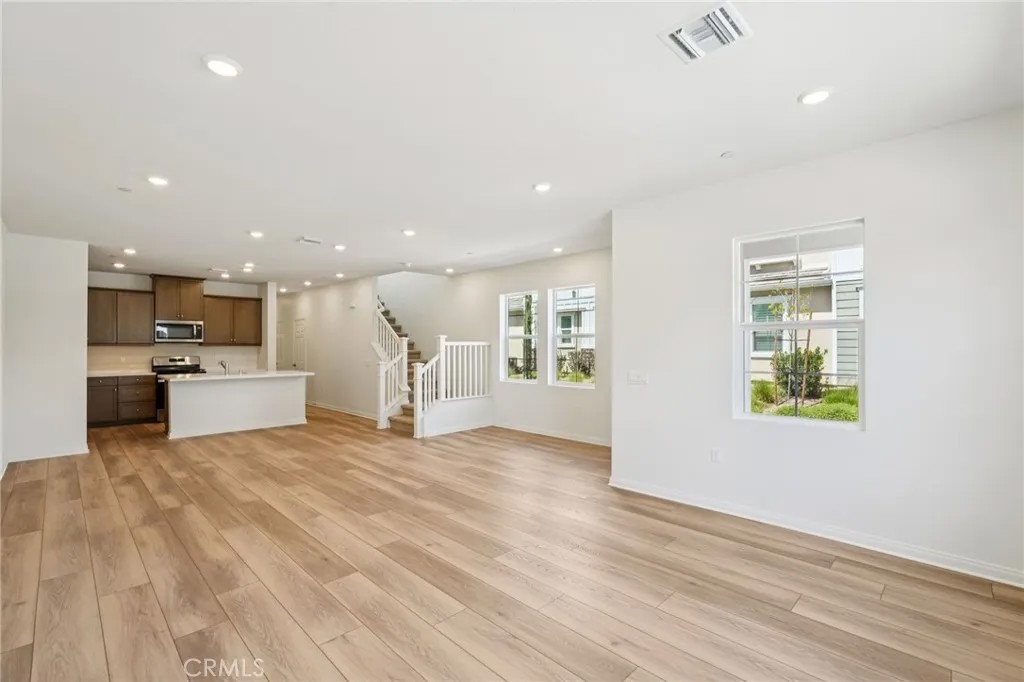 4282 S Hermosa Paseo