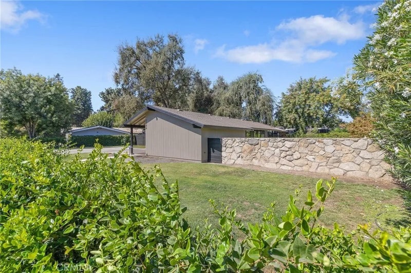 2544 W Keogh