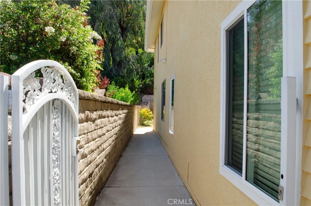 24371 Crestview Drive