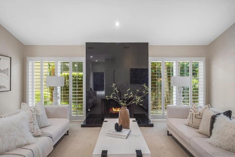 Photo of 8355 Caminito Linterna, La Jolla, CA 92037 (MLS # 260014405)
