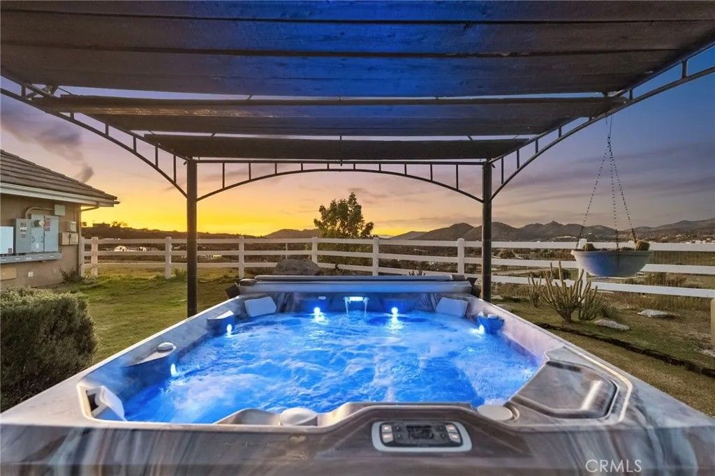 Photo of 39339 Calle Conejo, Temecula, CA 92592 (MLS # SW26021119)