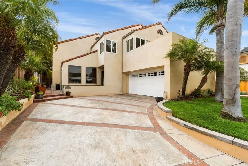 640 Island View