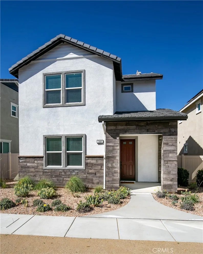 Photo of 240 Natural Bridge, Palmdale, CA 93551 (MLS # SR26068005)