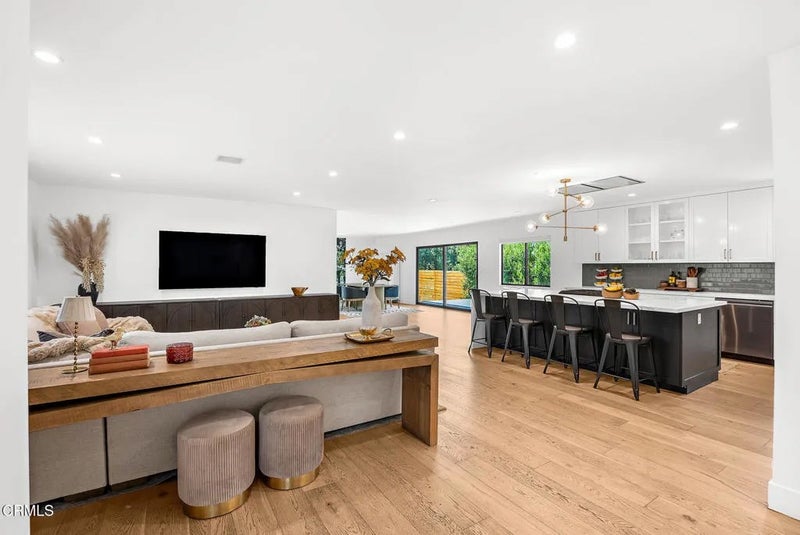 1201 N Altadena Drive