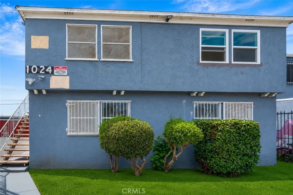 1024 W Reeve