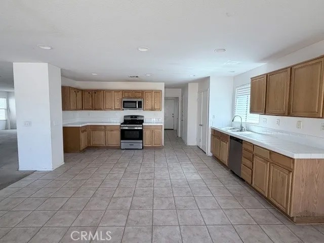 5517 W Avenue L14
