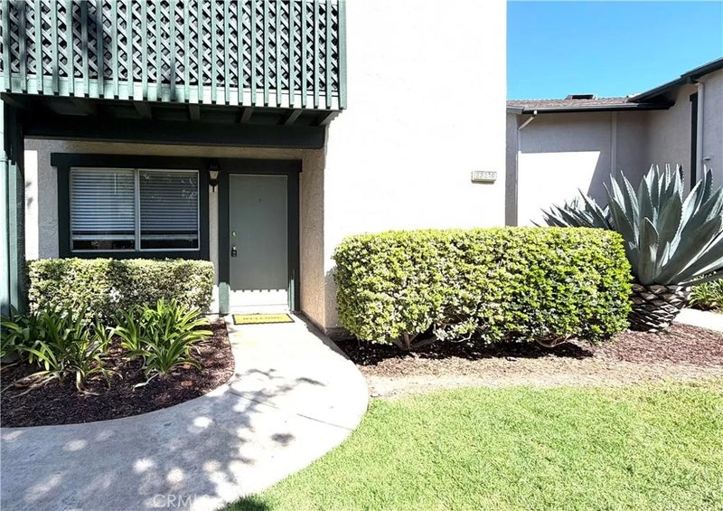 23216 Orange Ave 7