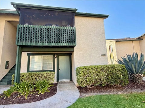 Photo of 23216 Orange Ave #7, Lake Forest, CA 92630 (MLS # OC26168104)