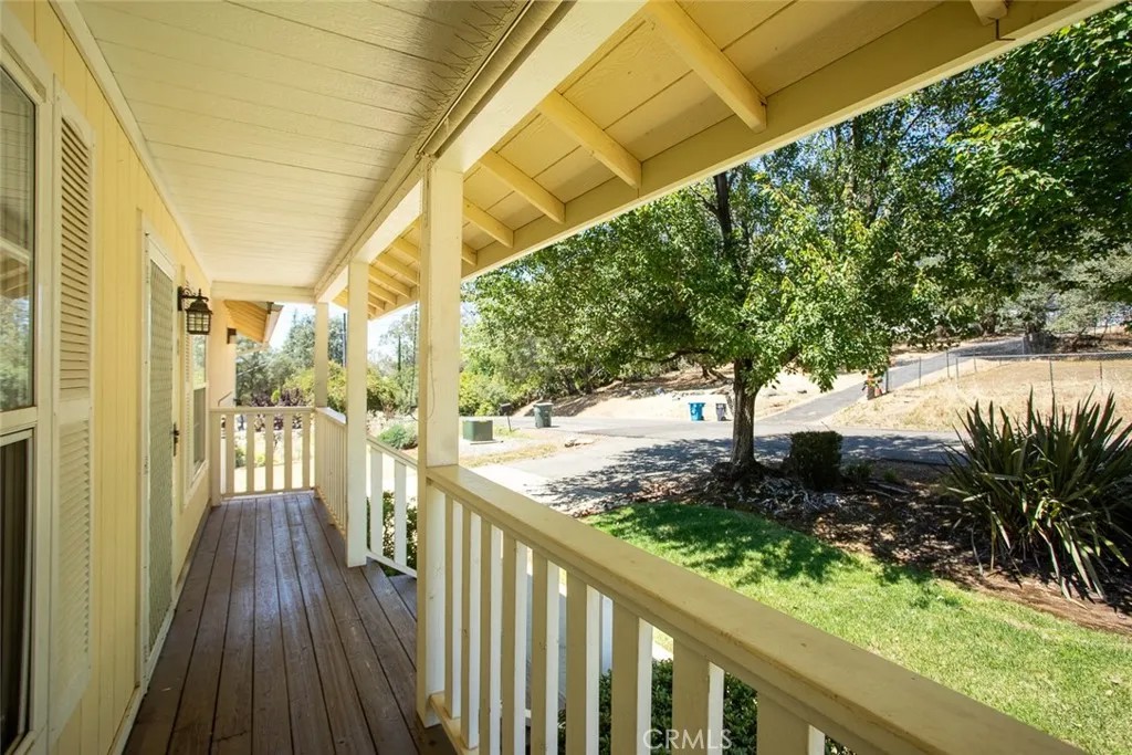 30 Bessie Ln.
