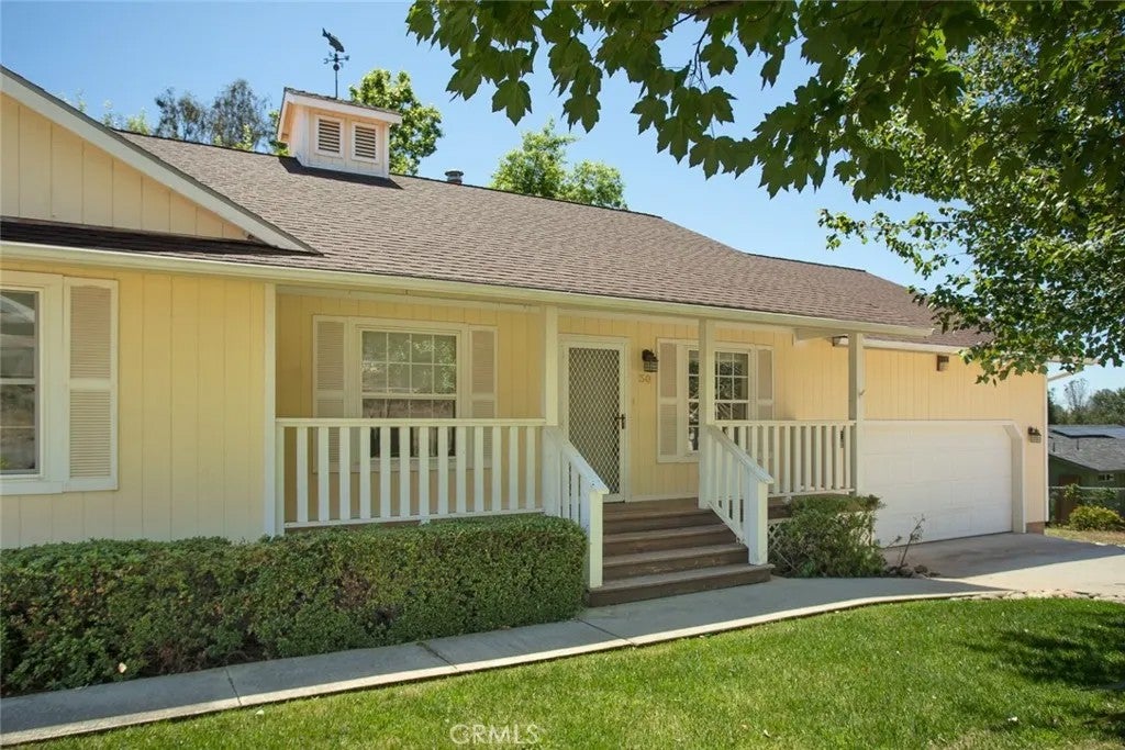 30 Bessie Ln.