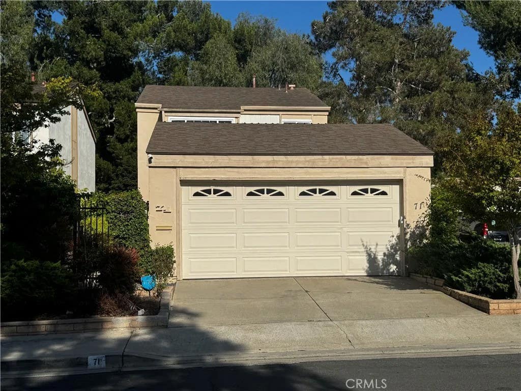 Photo of 71 Willow Tree LN, Irvine, CA 92612 (MLS # OC26150420)