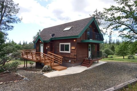 Photo of 5027 Fox Creek Road, Mariposa, CA 95338 (MLS # MP26071950)