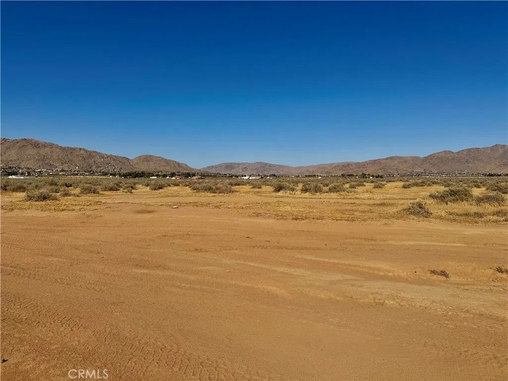 Photo of 15369 Ocotilla, Apple Valley, CA 92307 (MLS # OC26106100)