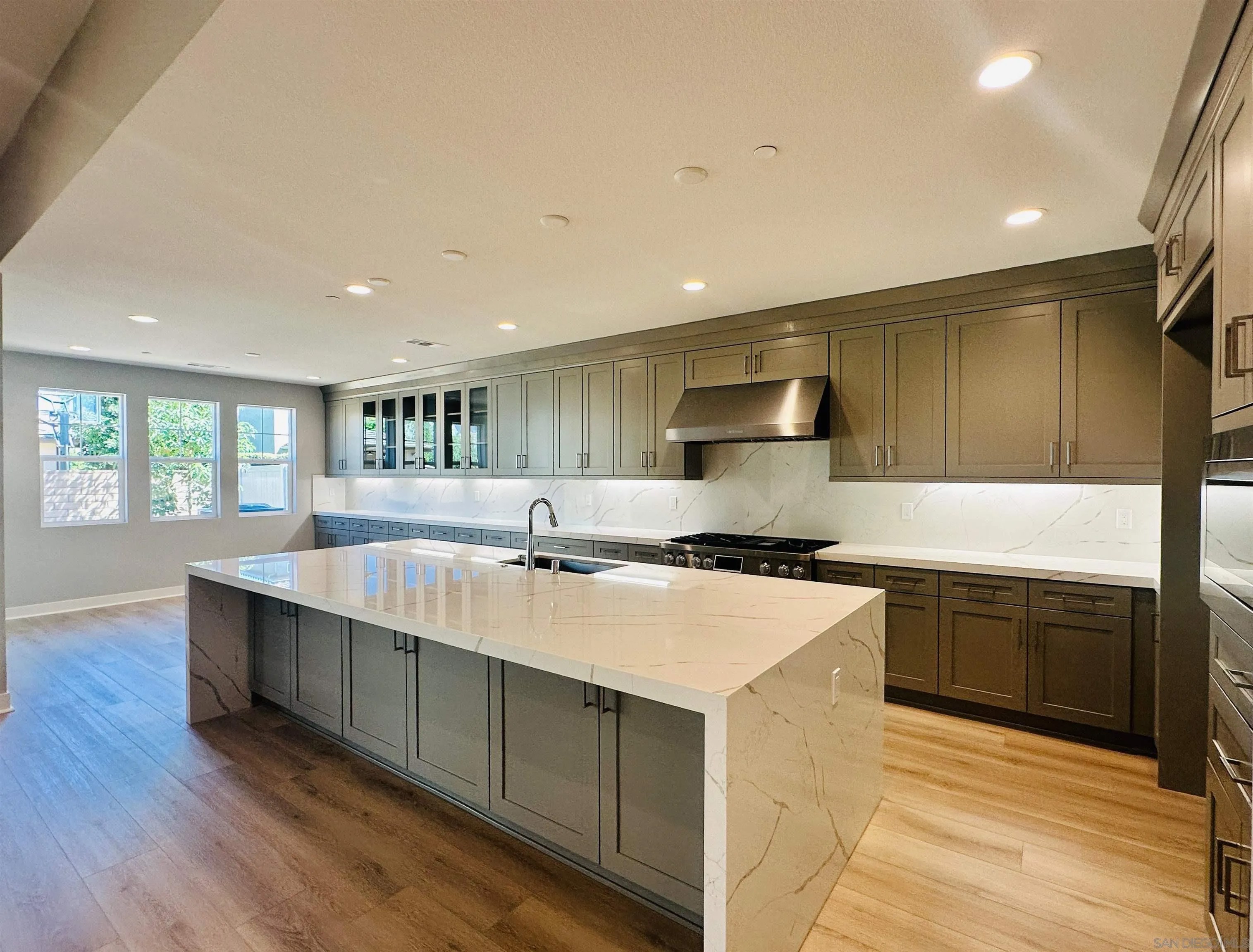 13765 Holly Oak Way