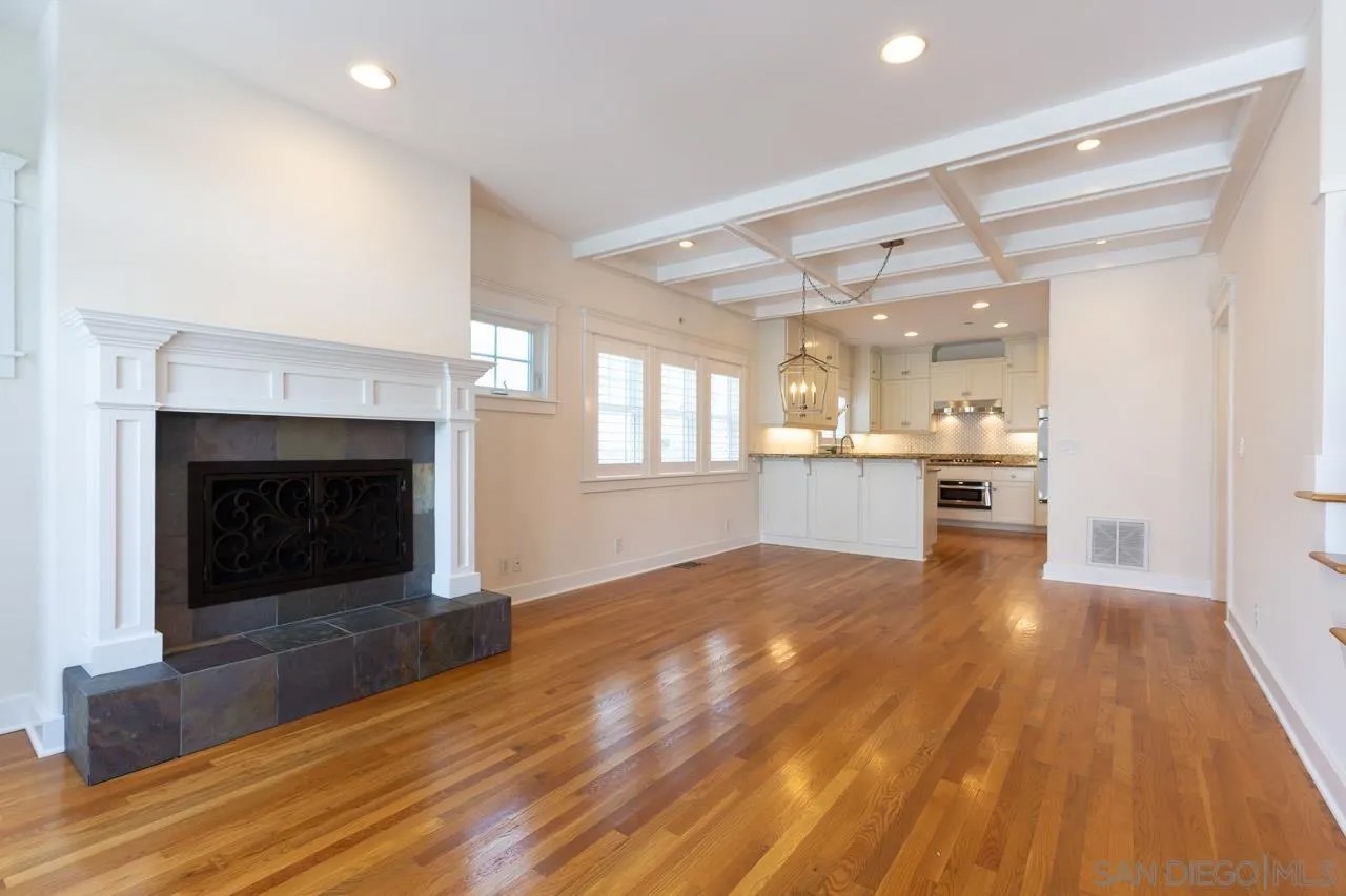 457 D Ave