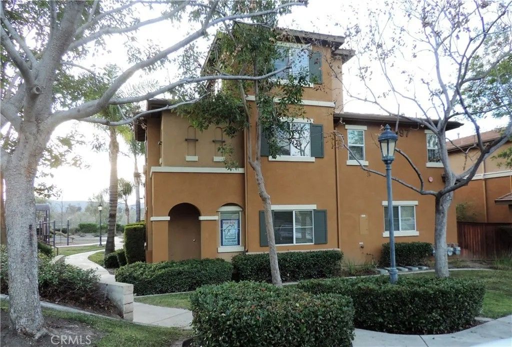 Photo of 26397 Arboretum Way #1604, Murrieta, CA 92563 (MLS # SW25158009)
