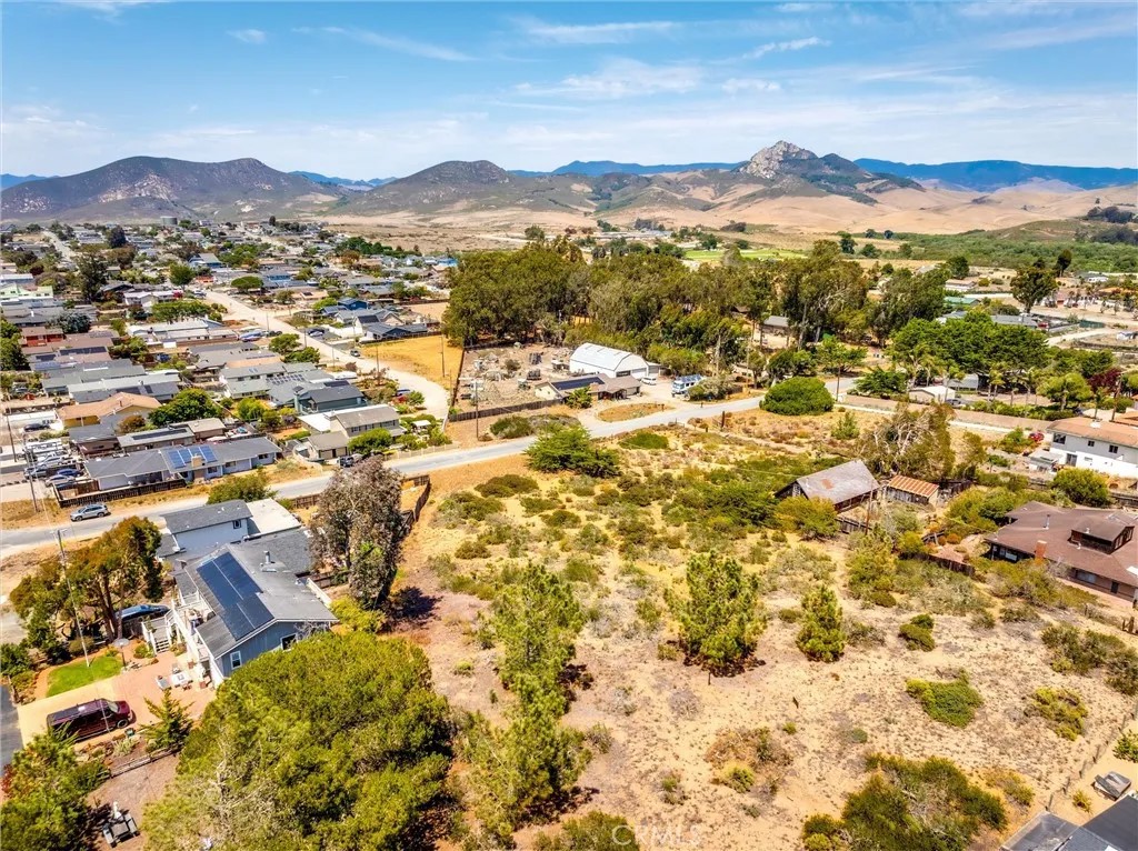 1295 San Luis