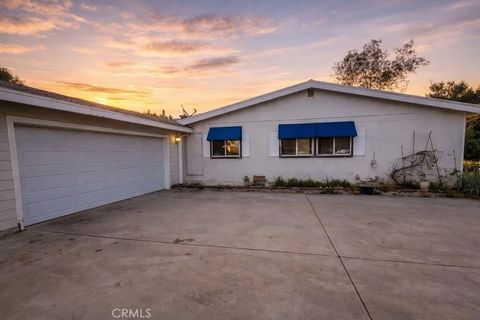 Photo of 8851 Hierba Rd, Agua Dulce, CA 91390 (MLS # BB26058429)