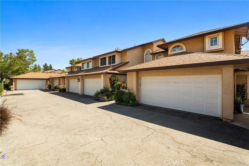 22914 Banyan Pl 201