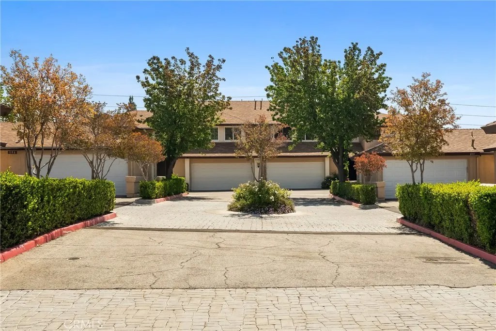 22914 Banyan Pl 201