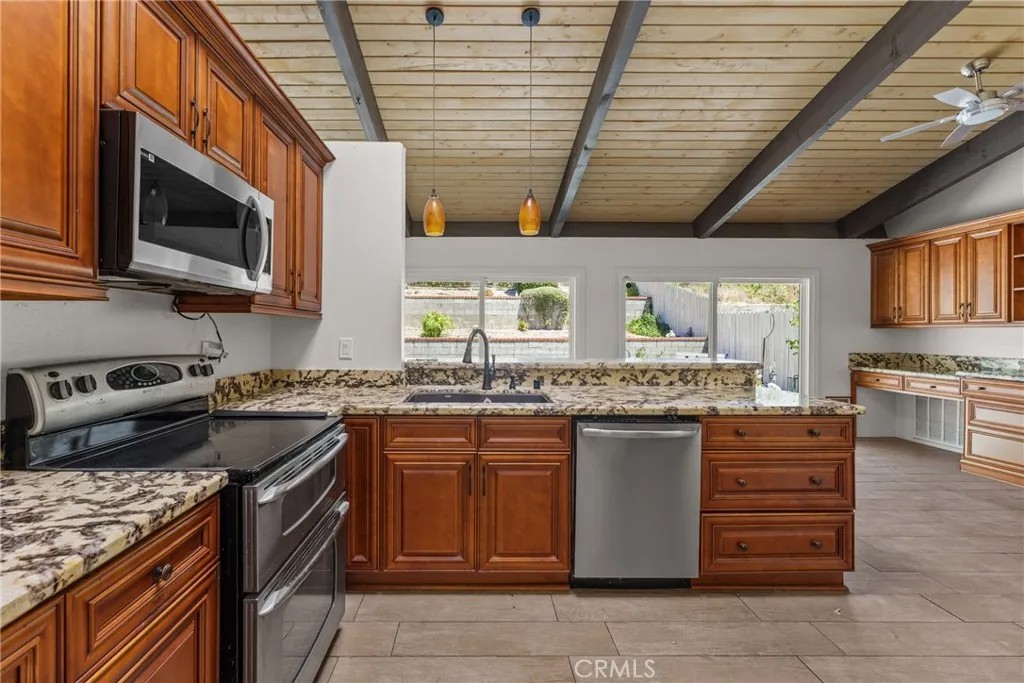 10472 Alta Loma