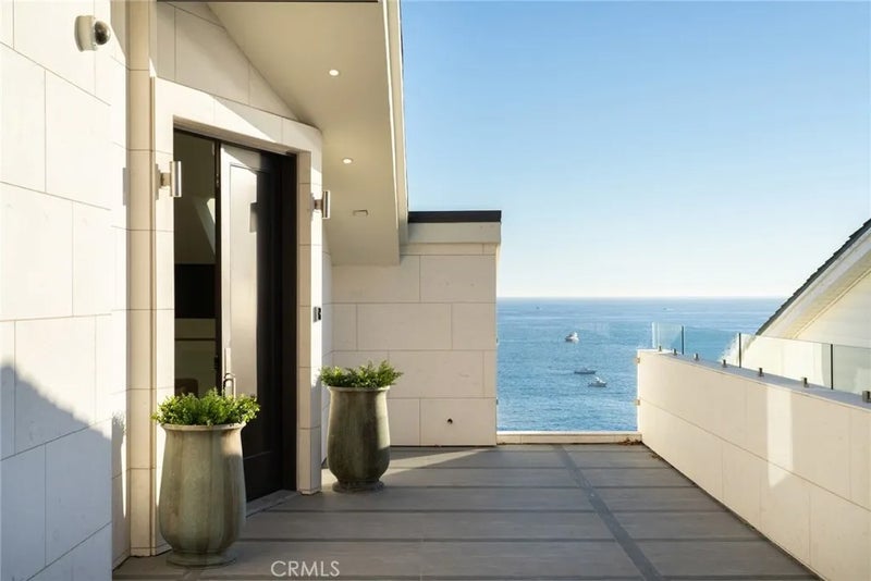 33 Bay Drive